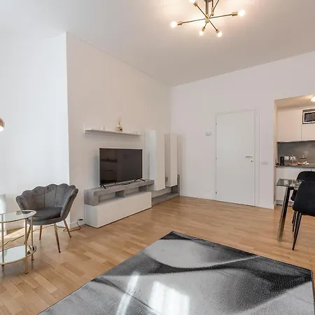 Royal - Centro Cadorna Apartmán *