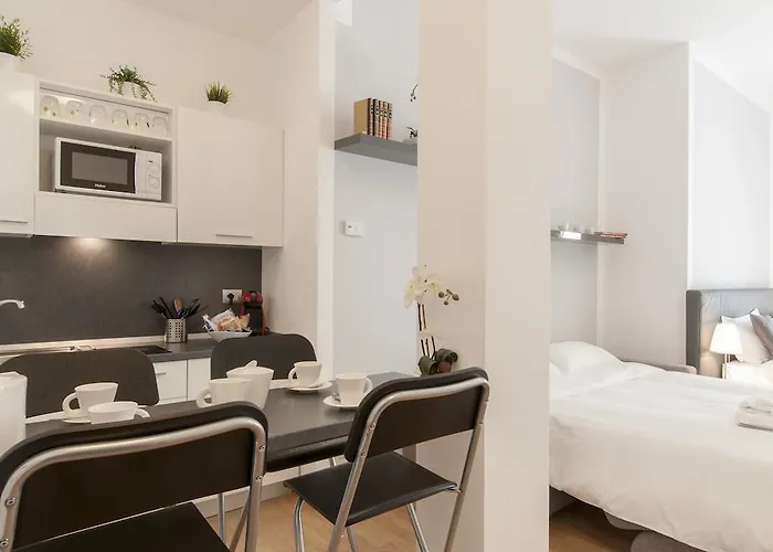 公寓 米兰皇家套房 - 卡多纳中心公寓 米兰