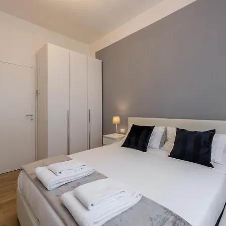 Royal - Centro Cadorna Apartamento Milão
