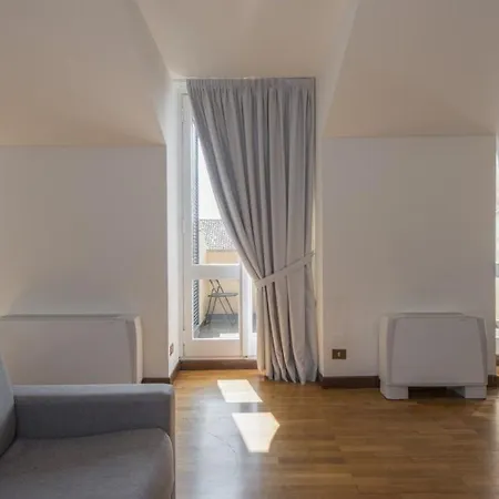 Apartment Royal - Centro Cadorna Milan