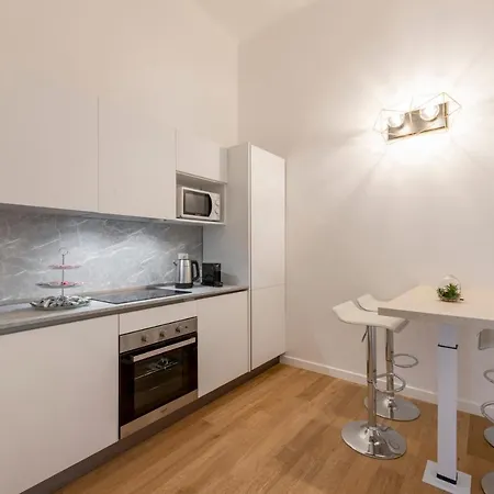 Apartment Royal - Centro Cadorna Milan