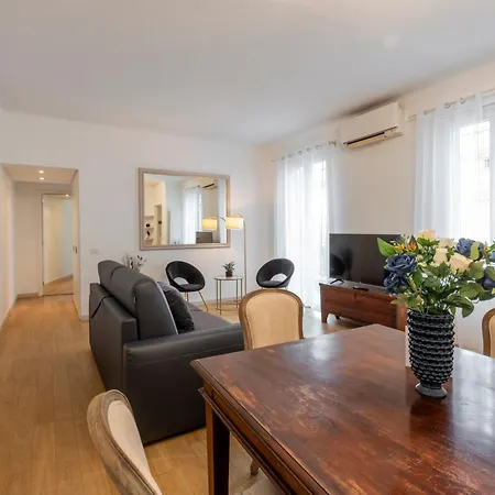 Apartment Royal - Centro Cadorna Milan
